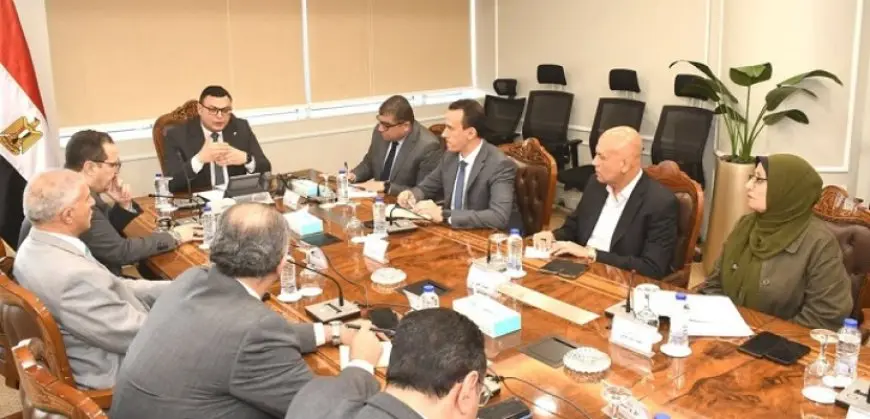 وزير الإسكان يتابع ملفات العمل بهيئة المجتمعات العمرانية الجديدة
