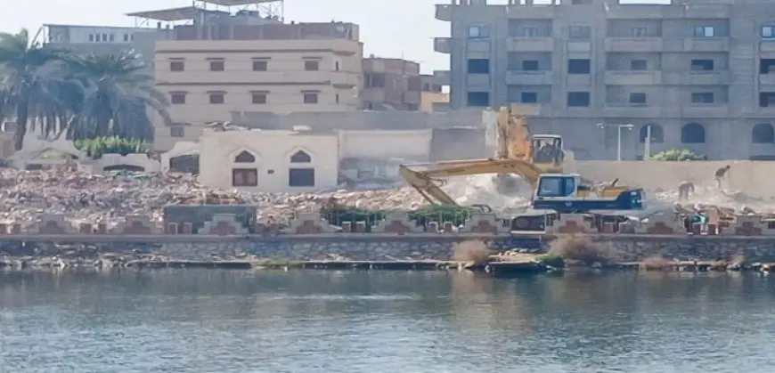 وزير الرى يتابع حالة مجرى نهر النيل وفرعيه ومجهودات إزالة التعديات على مجرى النهر