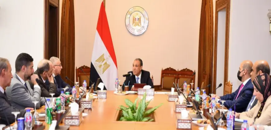 وزير الخارجية والهجرة يجتمع مع مجلس إدارة هيئة تمويل مبانى وزارة الخارجية فى الخارج