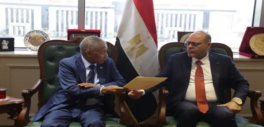 وزير العمل يستقبل السفير السودانى لدى القاهرة لبحث الملفات ذات الاهتمام المشترك