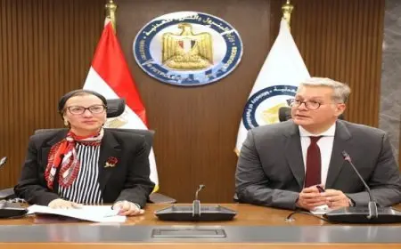 وزيرا البترول والبيئة يناقشان سبل خفض الانبعاثات الكربونية فى مصر