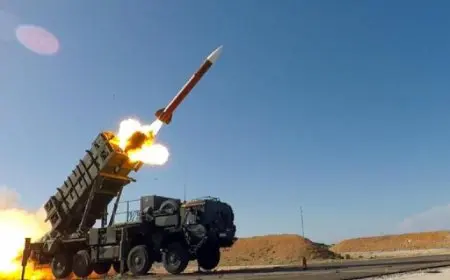 الدفاعات الجوية الأوكرانية تسقط 64 طائرة مسيرة روسية