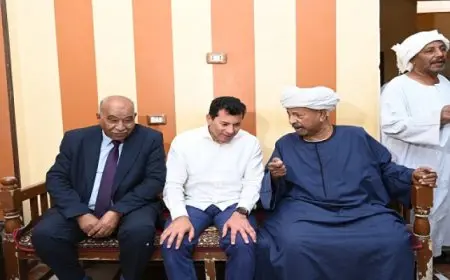 وزير الرياضة يلتقي مشايخ العبابدة بمدينة دراو بأسوان لبحث المتطلبات