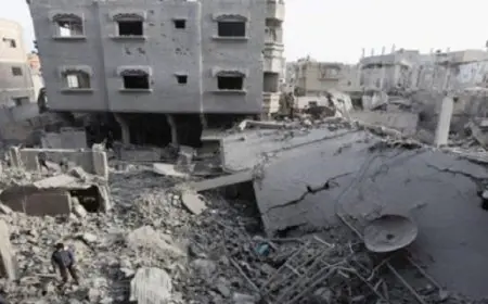 استشهاد 9 فلسطينيين بينهم طفلان إثر قصف الاحتلال الإسرائيلى منزلا في جباليا ومركز خدمات في البريج