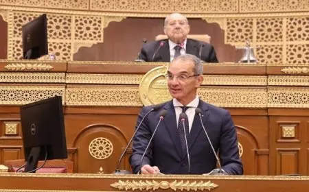 وزير الاتصالات: تأهيل 1000 طالب جامعى سنوياً من خلال مبادرة “مهارات سيبرانية”