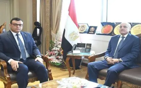 وزير الإسكان يستقبل محافظ الأقصر لمتابعة مشروعات مبادرة “حياة كريمة” بالمحافظة