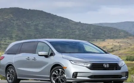 شاب إنجليزى يشترى سيارته الخاصة بالصدفة بعد سرقتها قبل أسابيع