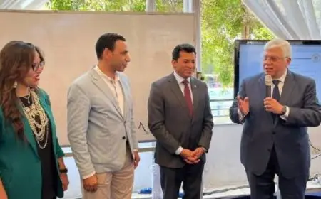 وزيرا التعليم العالى والشباب يتفقدان فعاليات برنامج “اعرف نفسك”