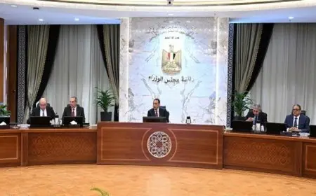 بال .. رئيس الوزراء يتابع خطوات تيسير إجراءات دخول السائحين بالمطارات والمنافذ المختلفة