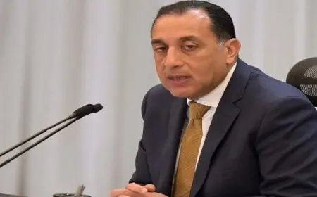 رئيس الوزراء يتفقد سير العمل بالمرحلة الثانية من مشروع رصف طريق سكة الوسط طنطا بسيون