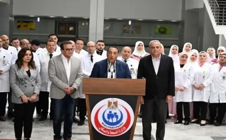 رئيس الوزراء يشكر جميع الأطقم الطبية التى التقاها خلال زيارته لمحافظة الغربية