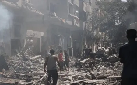 أربعة شهداء فى قصف الاحتلال منزلين بحى الرمال ومخيم النصيرات