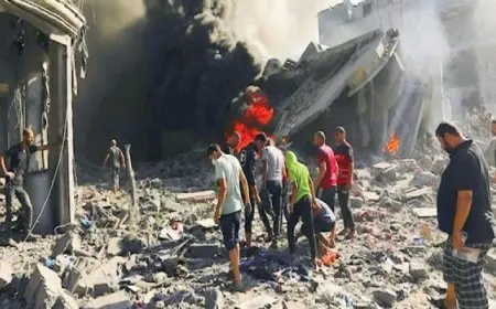 استشهاد عدد من الفلسطينيين في قصف إسرائيلى على خيمة للنازحين في وسط غزة