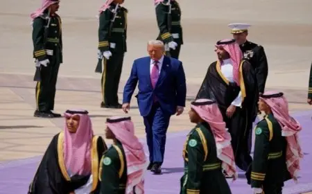  الرئيس الأمريكى يصل إلى الرياض فى أول زيارة رسمية خارجية