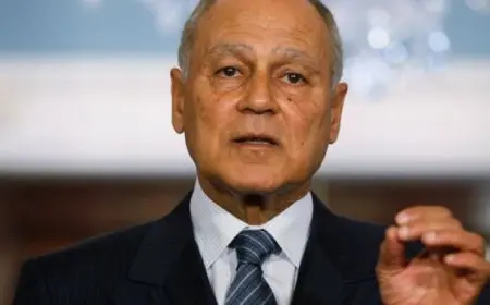 أبو الغيط يشيد بقرار ترامب رفع العقوبات عن سوريا