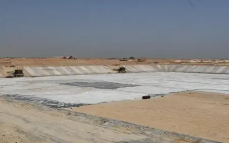 وزير الإسكان يُتابع مشروعات توسعات وصيانة محطات الصرف الصحى بمدن الشروق والعاشر والمنيا الجديدة