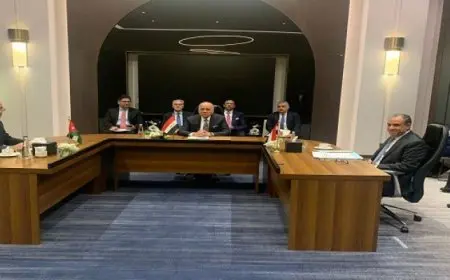 وزير الخارجية يشارك فى اجتماع آلية التعاون الثلاثى مع وزيرى خارجيتى الأردن والعراق ببغداد