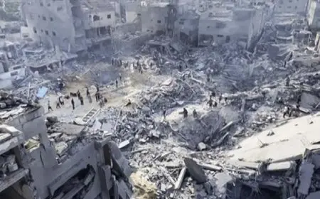 الجيش الإسرائيلى: سنواصل استهداف وقصف حى الرمال بشمال غزة