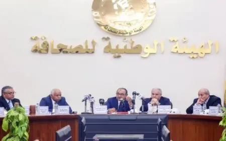 وزير قطاع الأعمال يستعرض استراتيجية العمل لتطوير الشركات بندوة بالهيئة الوطنية للصحافة