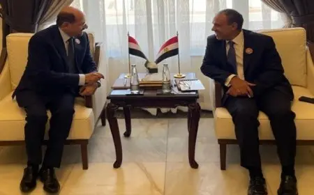 وزير الخارجية يلتقى نظيره اليمنى على هامش الاجتماع الوزارى التحضيرى للقمة العربية
