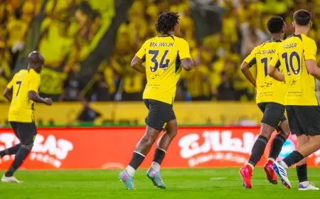 الاتحاد يتقدم على الرائد في نهاية الشوط الأول ويقترب من حسم اللقب