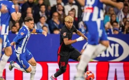 الشوط الأول ينتهي بالتعادل السلبي بين برشلونة وإسبانيول في الدوري الإسباني