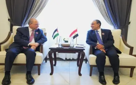 خلال لقائه نظيره الفلسطينى.. عبد العاطى يشدد على رفض مصر القاطع لسياسة التجويع والعقاب الجماعى الإسرائيلية فى غزة