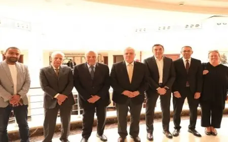 وزير التعليم العالى يشيد بإنجازات الجراح العالمى مجدى يعقوب