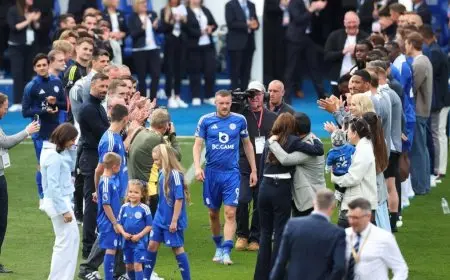 فاردي يودع “كينغ باور” بخطاب مؤثر.. ونيستلروي يصفه بالفريد