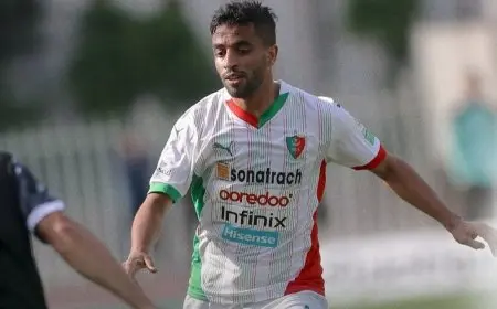 مولودية الجزائر تقترب من الحفاظ على لقب الدوري