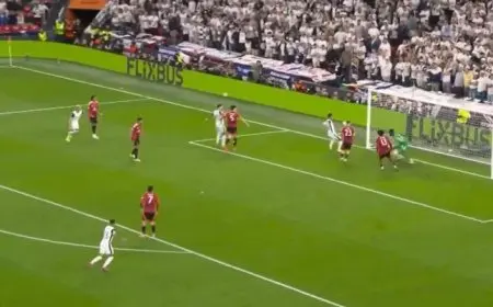 توتنهام يتقدم على مان يونايتد بهدف في الشوط الأول من نهائي الدوري الأوروبي «فيديو»