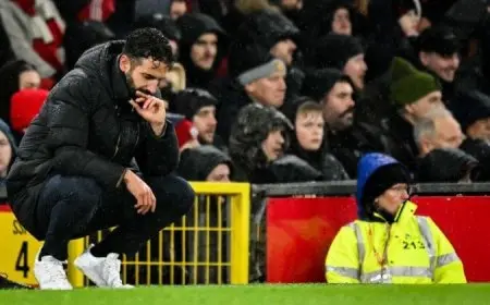 أموريم يطلب من جماهير مانشستر يونايتد الثقة في المستقبل