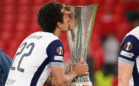 برينان جونسون بعد الفوز بالدوري الأوروبي: أسعد لحظة في مسيرتي الكروية.. وتوتنهام كسر اللعنة