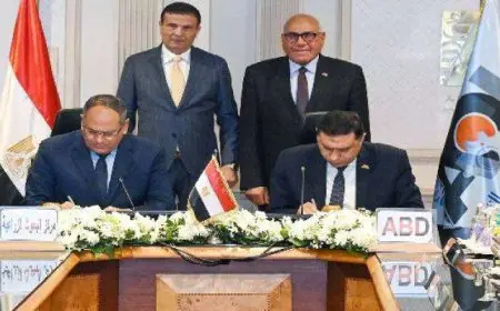 وزير الزراعة ورئيس “العربية للتصنيع” يشهدان توقيع اتفاق بشأن التصنيع الزراعى وحماية البيئة