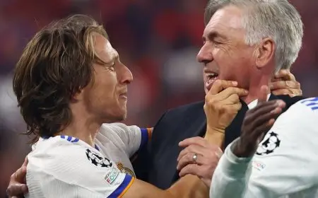 فيديو مؤثر.. ماذا تقول الأغنية الإيطالية التي ودّع بها ريال مدريد أنشيلوتي؟