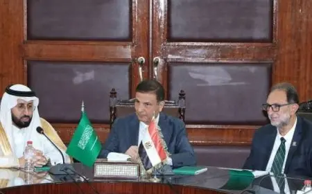 وزير الزراعة يعقد اجتماعًا موسعًا مع الرئيس التنفيذى لهيئة الغذاء والدواء السعودية