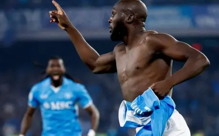 نابولي يتوج بلقب الدوري الإيطالي بعد معركة شديدة مع إنتر ميلان