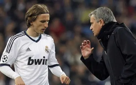 مورينيو لمودريتش: لوكا الصغير نموذج للذكاء والعبقرية والتواضع