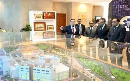 رئيس الوزراء يتفقد المركز القومى للتدريب بمقر هيئة الإسعاف المصرية