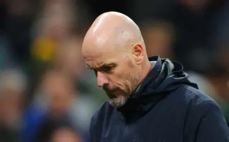 تن هاج يخطو نحو التعاقد مع باير ليفركوزن الألماني