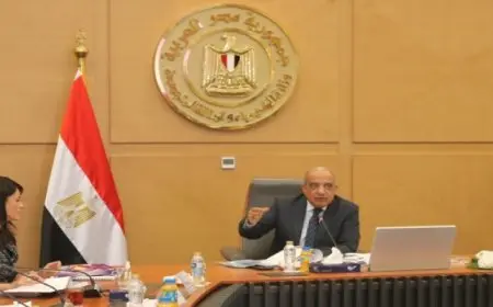 وزير الكهرباء يتابع معدلات الزيادة فى الطلب على الطاقة وارتفاع الأحمال وزيادة الاستهلاك