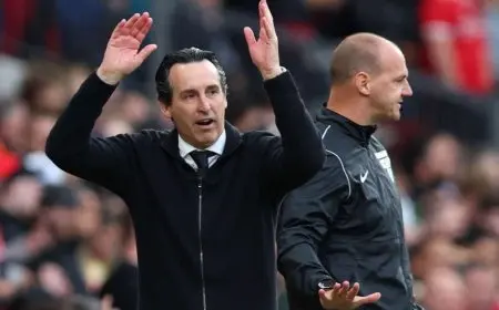 إيمري يتهم الحكم بحرمان أستون فيلا من المشاركة في دوري أبطال أوروبا