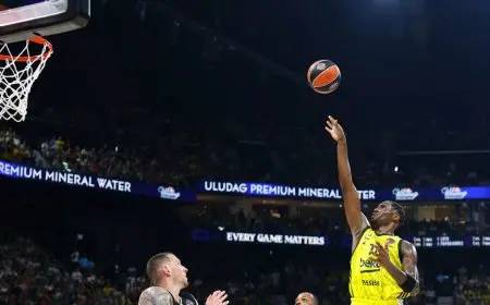 فنربخشة يتوج بلقب الدوري الأوروبي لكرة السلة على حساب موناكو