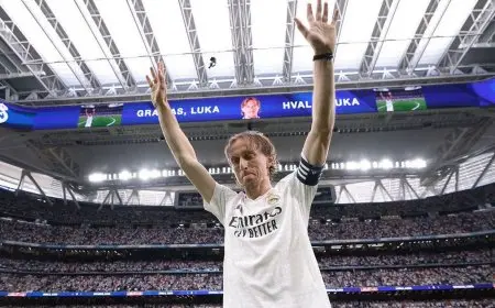 مودريتش يتأثر ويبكي في الحافلة أثناء توجه ريال مدريد إلى “سانتياغو برنابيو”