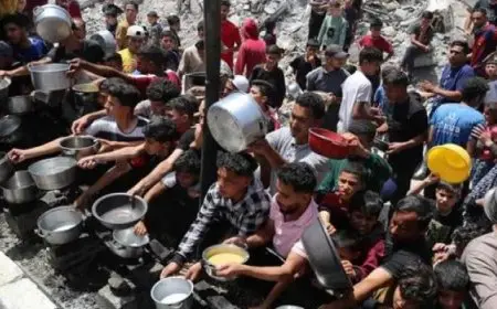 مؤسسة إغاثة غزة تبدأ اليوم توزيع المساعدات داخل القطاع