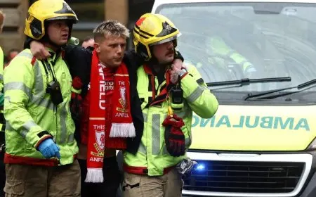 الشرطة البريطانية تلقي القبض على رجل صدم مشجعي ليفربول خلال الاحتفال