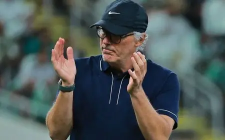 من هم المدربون الأجانب الذين حققوا لقب الدوري السعودي في موسمه الأول؟