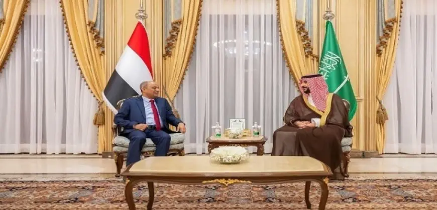 وزير الدفاع السعودى يبحث مع رئيس الوزراء اليمنى مستجدات الأوضاع بالمنطقة