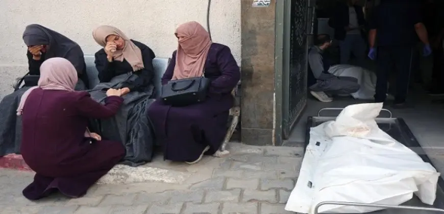 استشهاد 12 فلسطينيا وإصابة آخرين في قصف طيران الاحتلال لمناطق بقطاع غزة