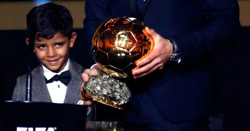 استدعاء كريستيانو جونيور لمنتخب البرتغال.. ووالدة رونالدو تعبر عن مشاعرها بطريقة مؤثرة